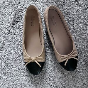 Ballet flats